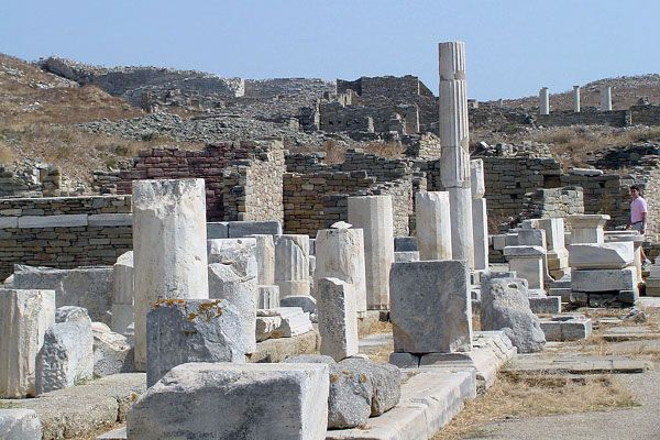 Ruiny kompleksu świątynnego na Delos